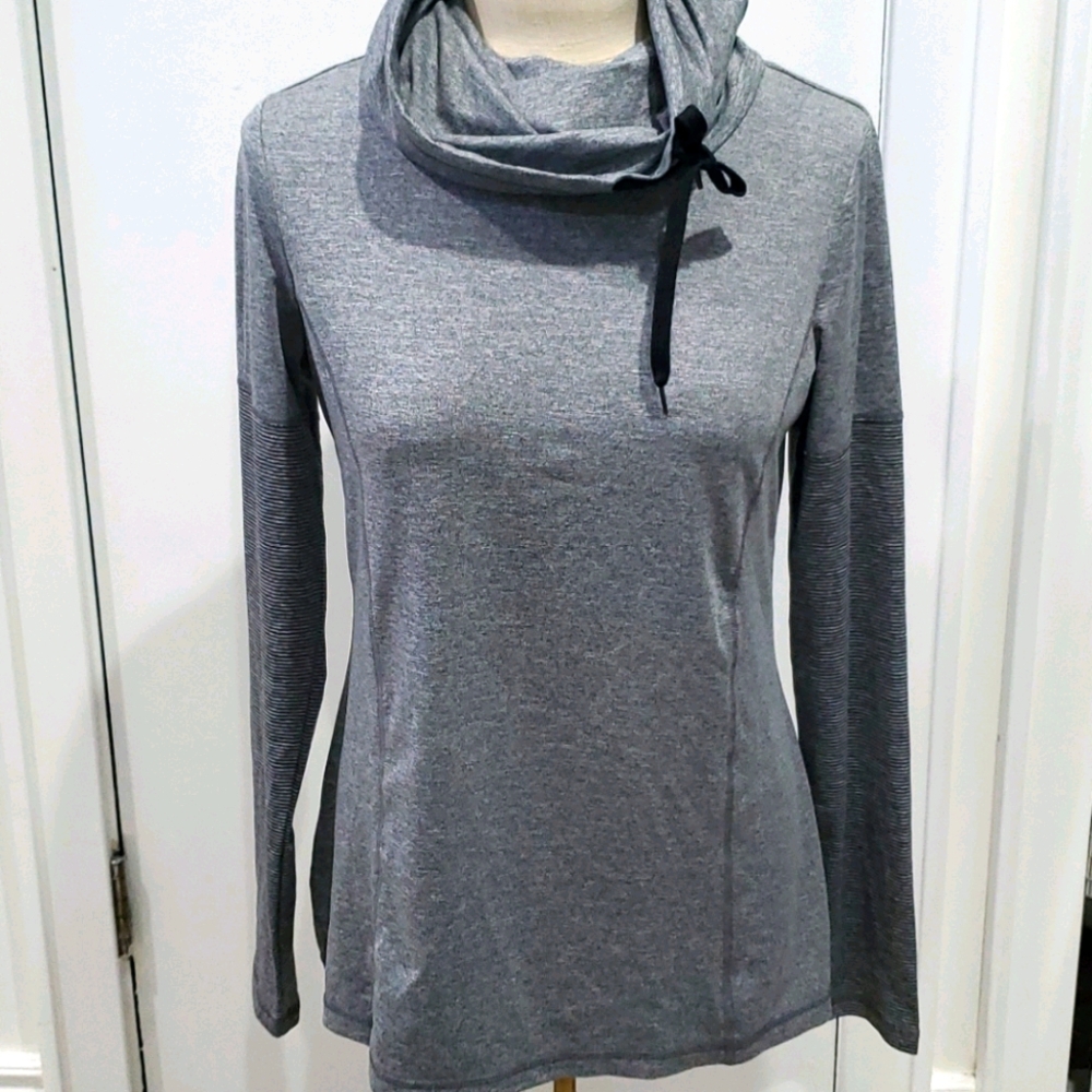 Danskin Now Long Sleeves Athletic Top Medium